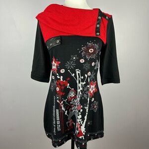 Le Grenier Floral Black and Red Tunic Wide Collar Top Size Medium